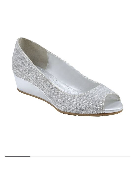 Bandolino Shoes - Bandolino Women's Candra Peep Toe Wedge Dress Pumps 8M Silver